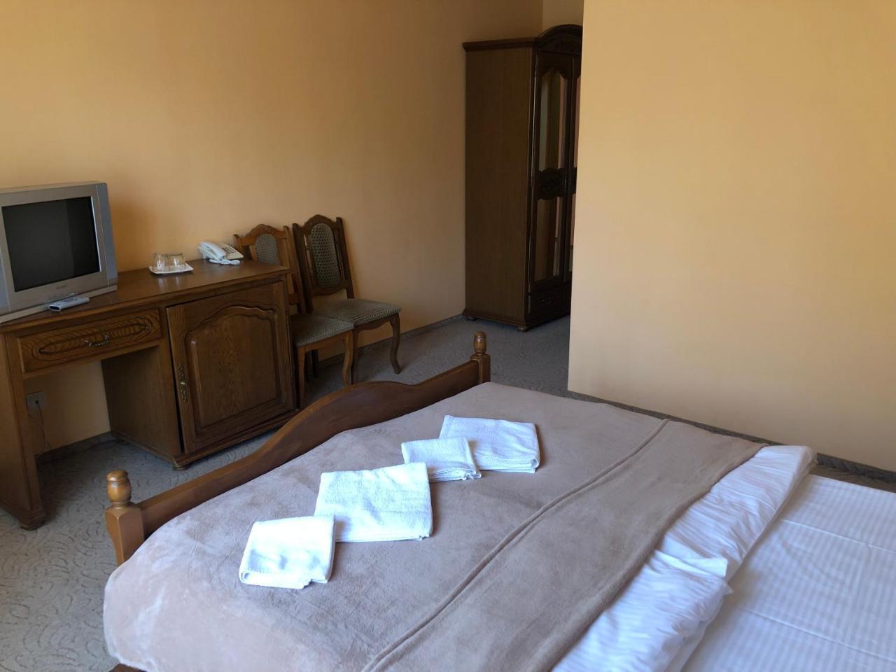 Chervona Gora Hotel *